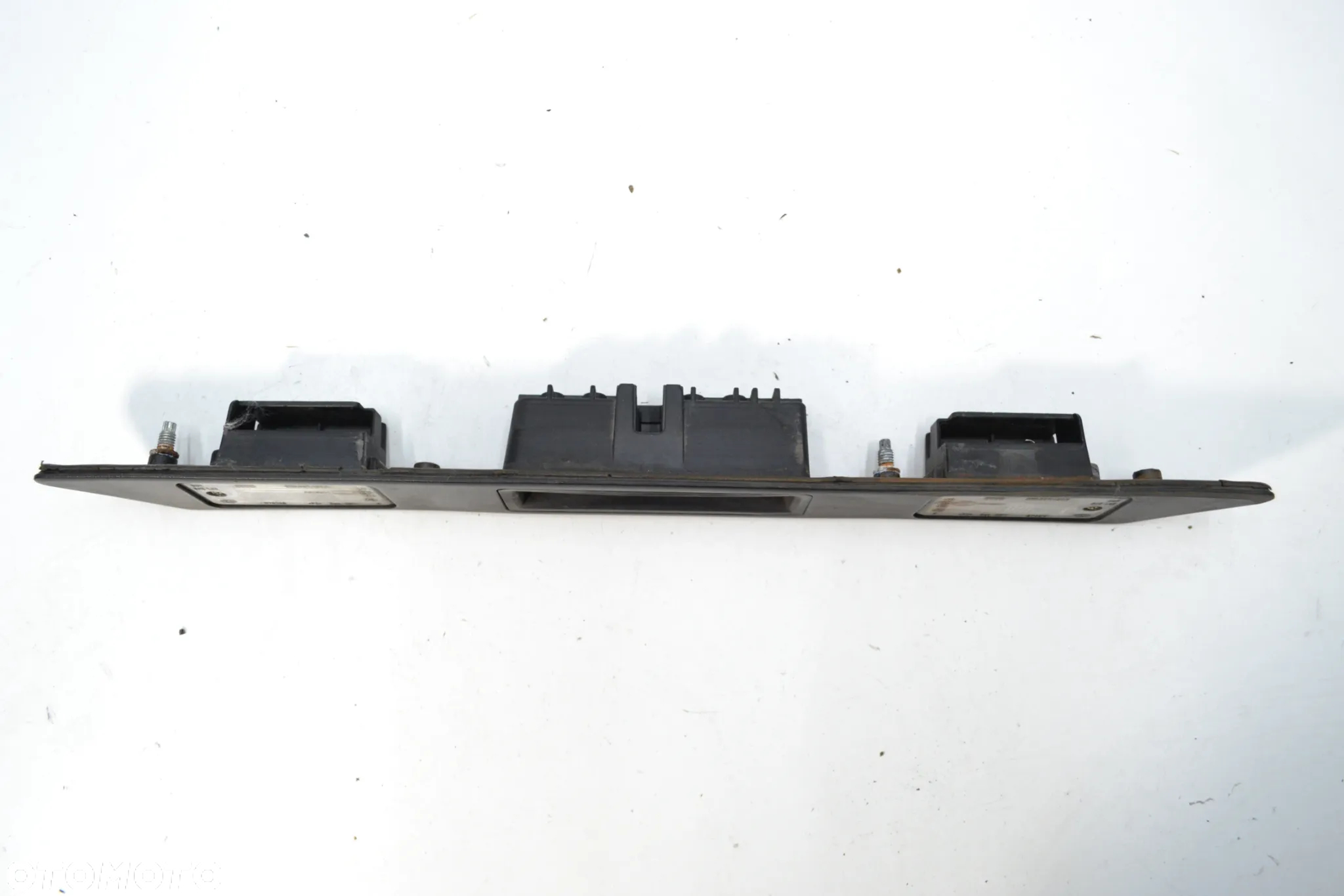 AUDI A3 8P LISTWA BLENDA PODŚWIETLENIE REJESTRACJI KLAMKA MIKROSTYK 8P4827574 GORLICE - 2
