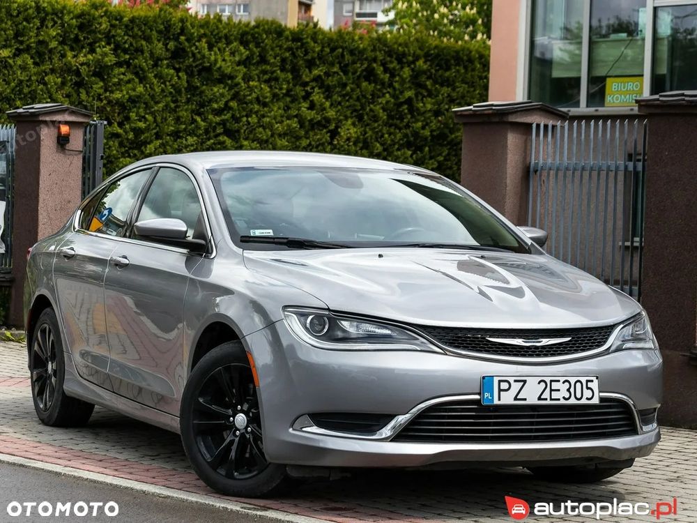 Chrysler 200 - 2