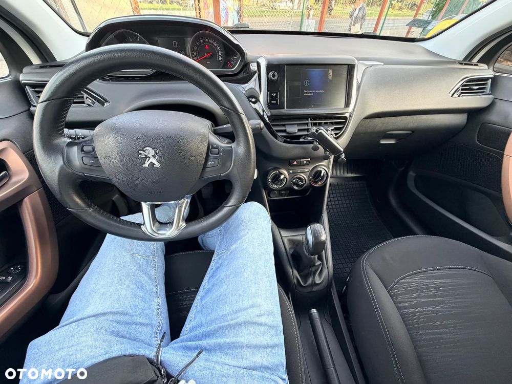 Peugeot 208 1.2 PureTech Style - 11
