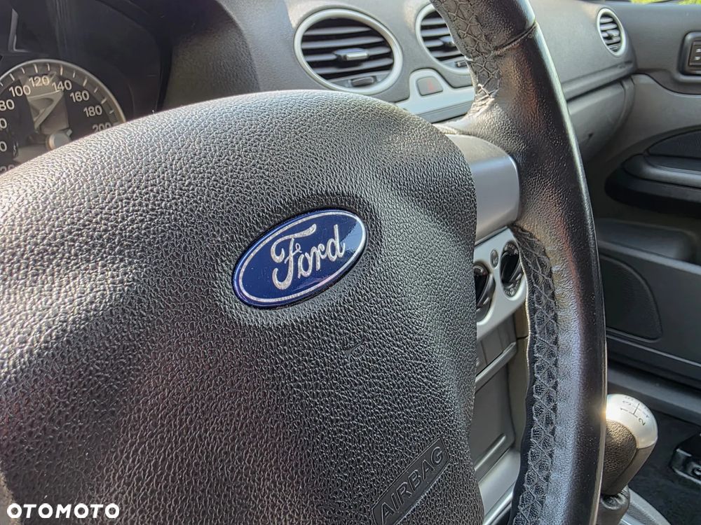 Ford Focus 1.8 Trend - 15