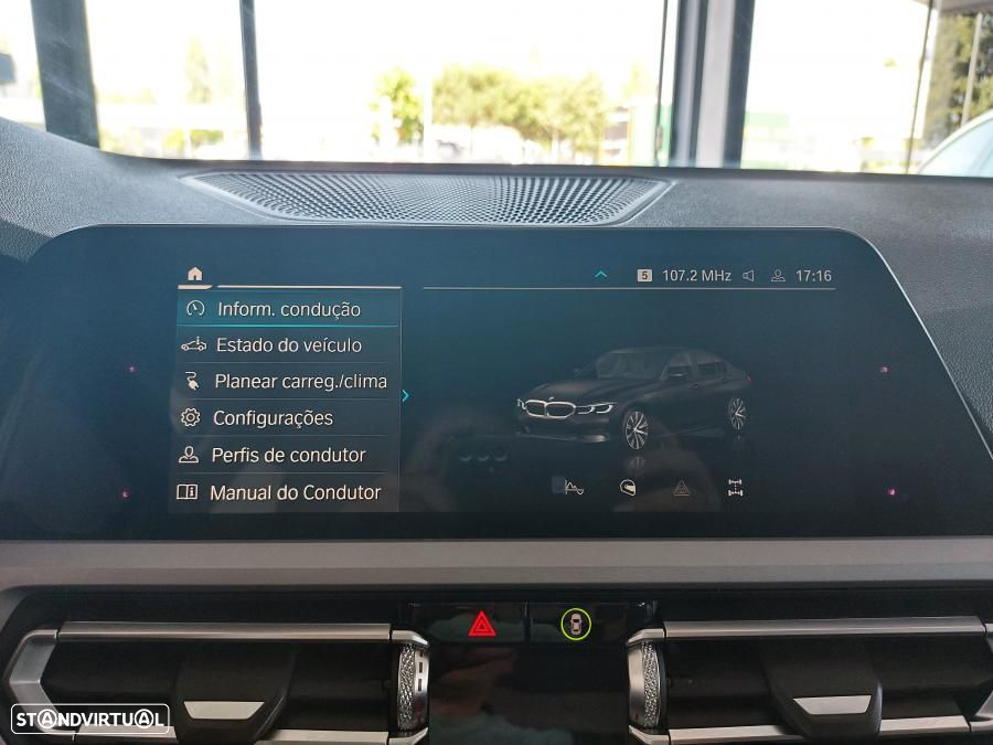BMW 330 e Auto - 32
