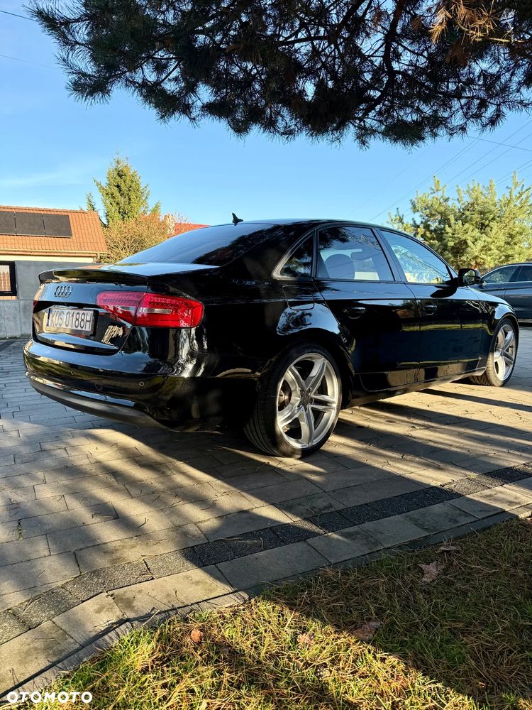 Audi A4 Limousine - 6