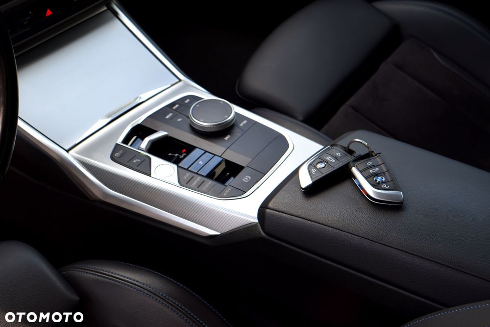 BMW Seria 3 320d xDrive mHEV M Sport sport - 18
