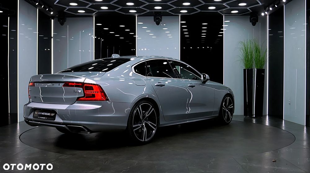 Volvo S90 B4 B R-Design - 9