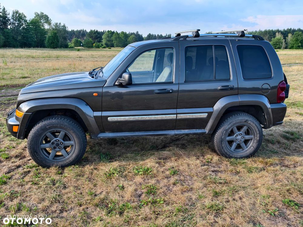 Jeep Cherokee - 4