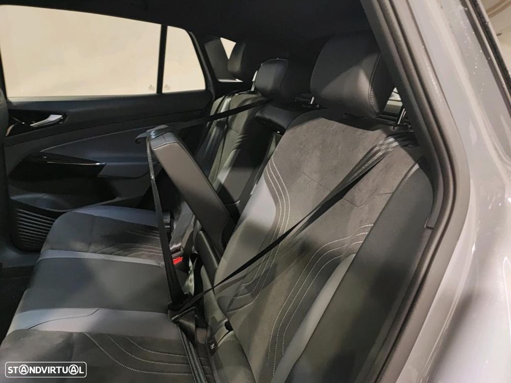 VW ID.4 77 kWh Pro Urban - 8