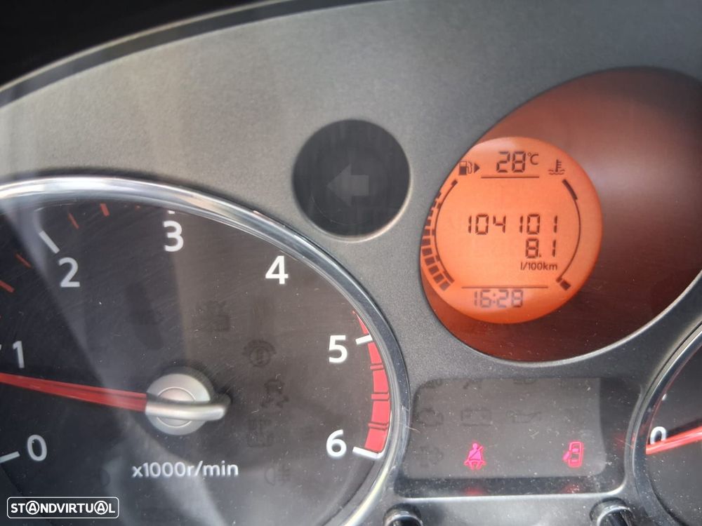 Nissan X-Trail 2.0 DCi 4x4 DPF XE - 4
