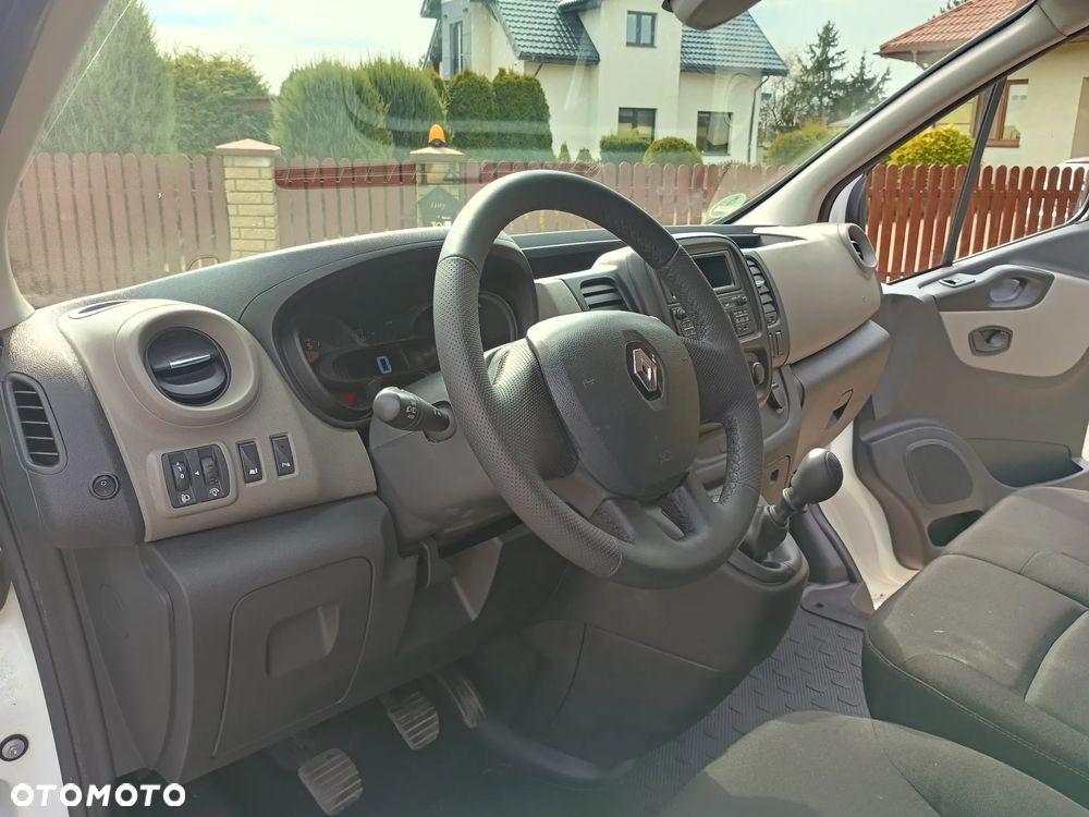 Renault Trafic - 18
