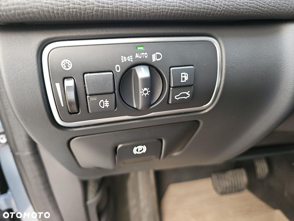 Volvo XC 60 - 25
