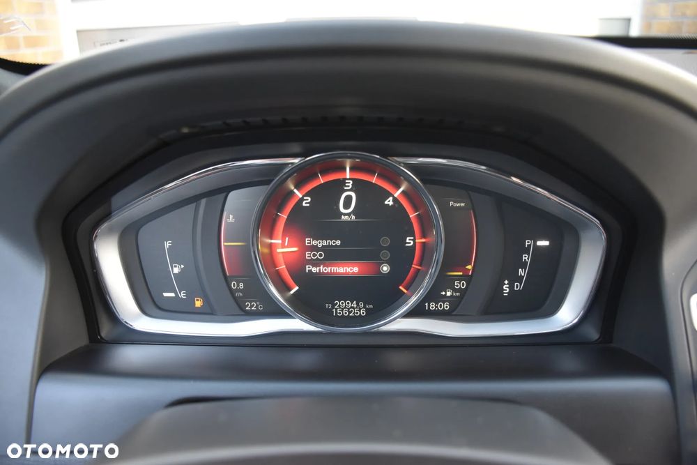 Volvo XC 60 D3 Drive-E R-Design Momentum - 21