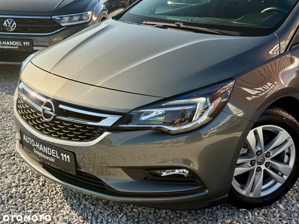 Opel Astra 1.4 Turbo 120 Jahre - 11