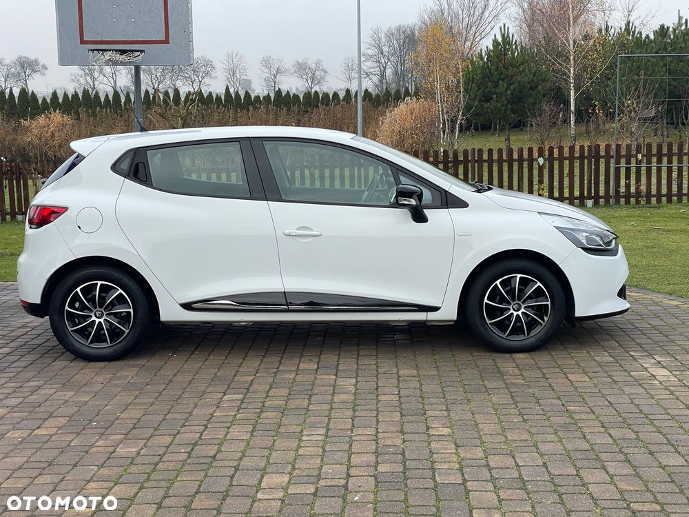 Renault Clio 1.2 16V Limited - 12