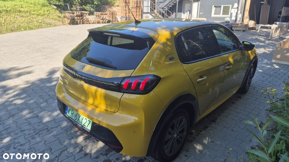 Peugeot 208 Allure Pack - 3