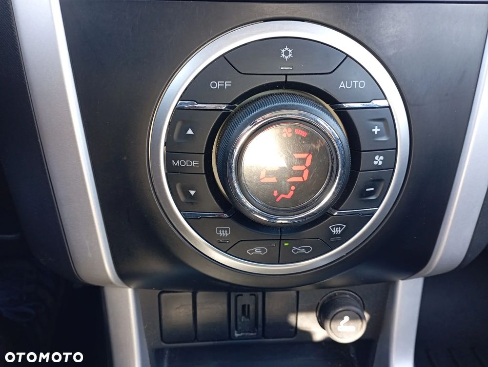 Isuzu D-Max 1.9 EC LS+ - 25