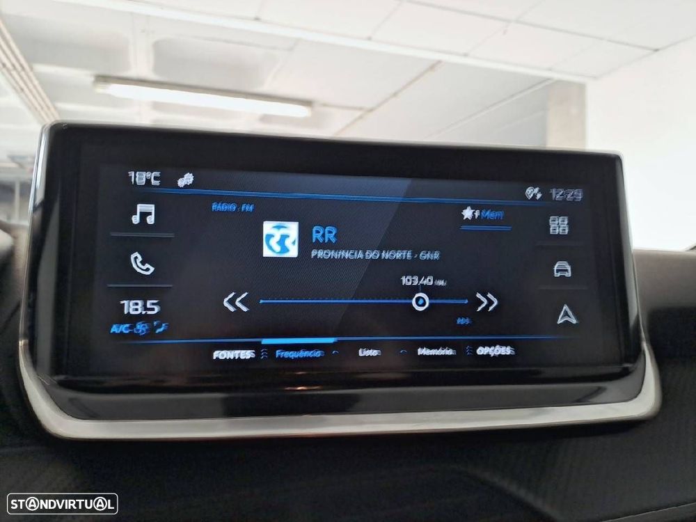 Peugeot 2008 1.2 PureTech Style - 18