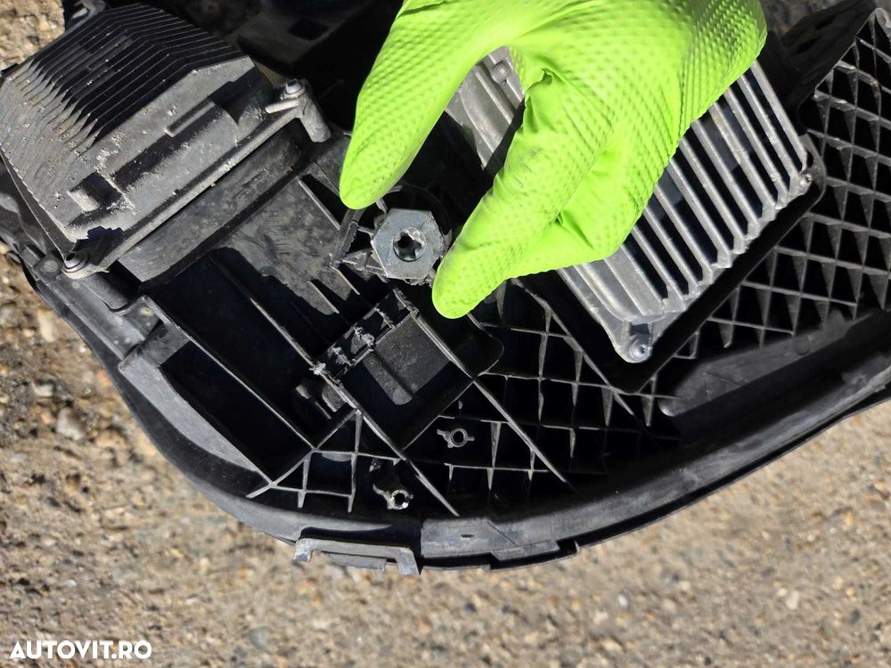 Far stanga Mercedes E-Class  W213 C238 W238 multi beam BLUE - 5