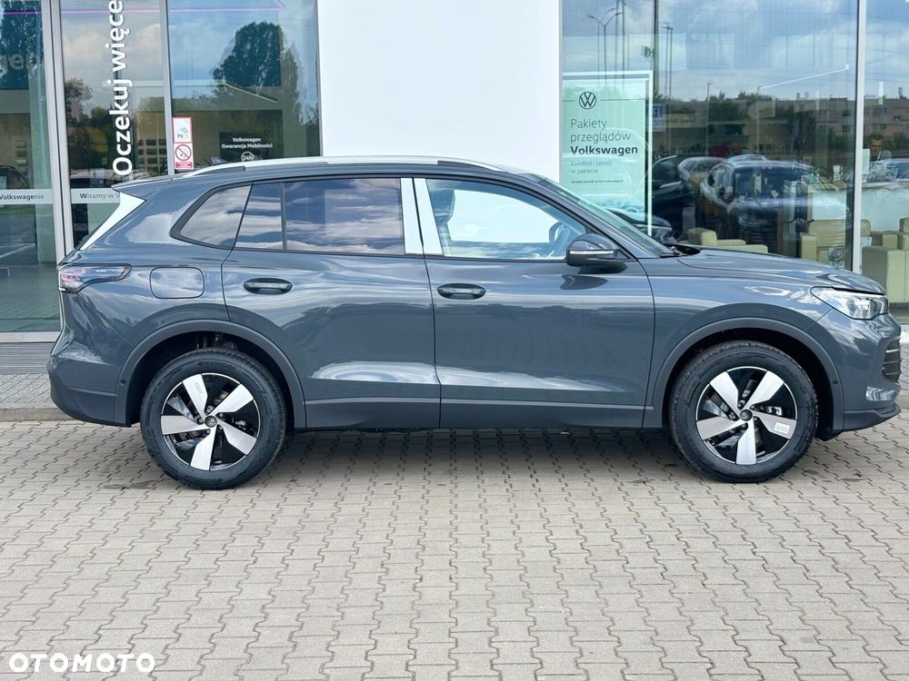 Volkswagen Tiguan - 8