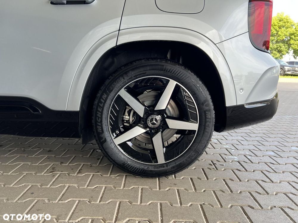 Mercedes-Benz GLB - 20