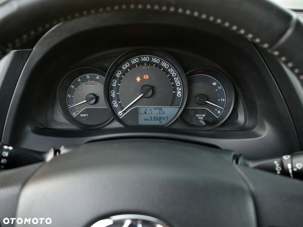 Toyota Auris 1.4 D-4D Active - 22