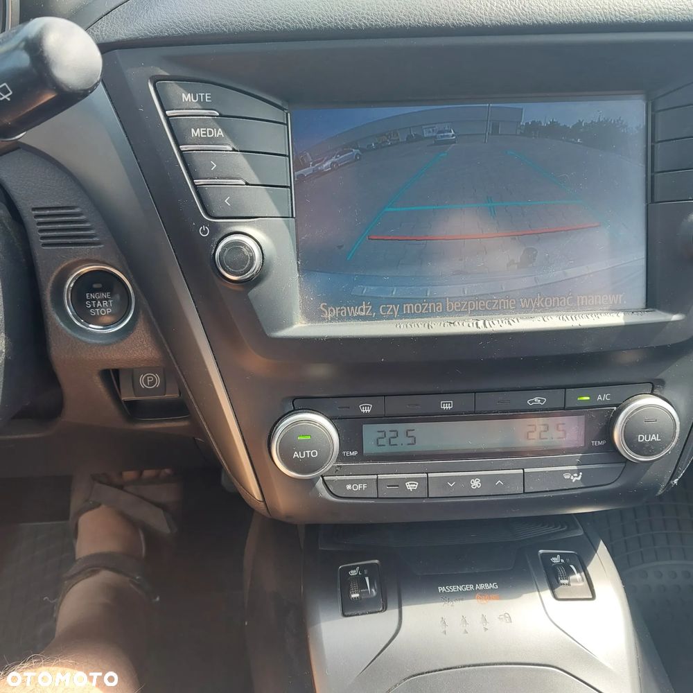 Toyota Avensis 1.8 Prestige MS - 11
