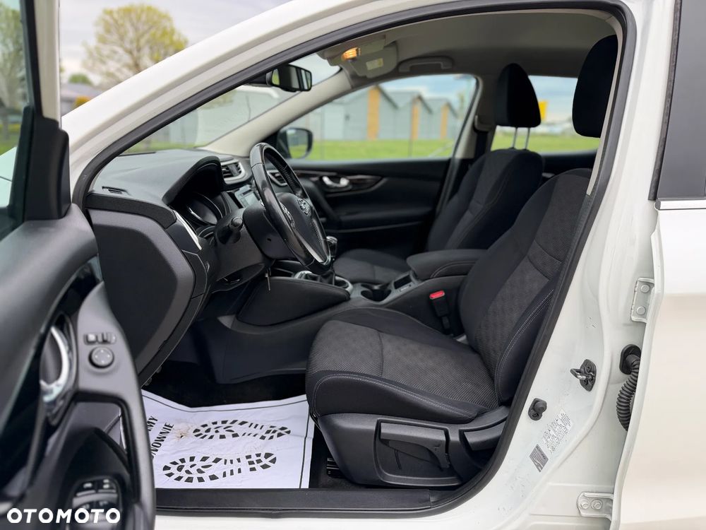 Nissan Qashqai 1.6 dCi DPF acenta - 25