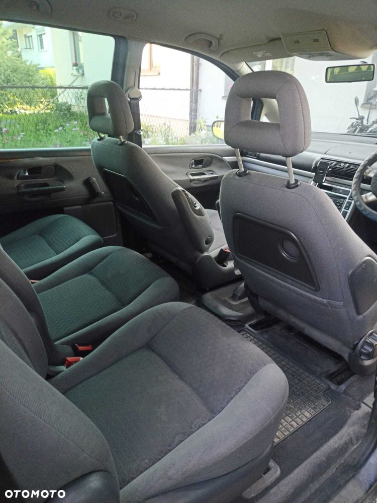 Ford Galaxy - 4