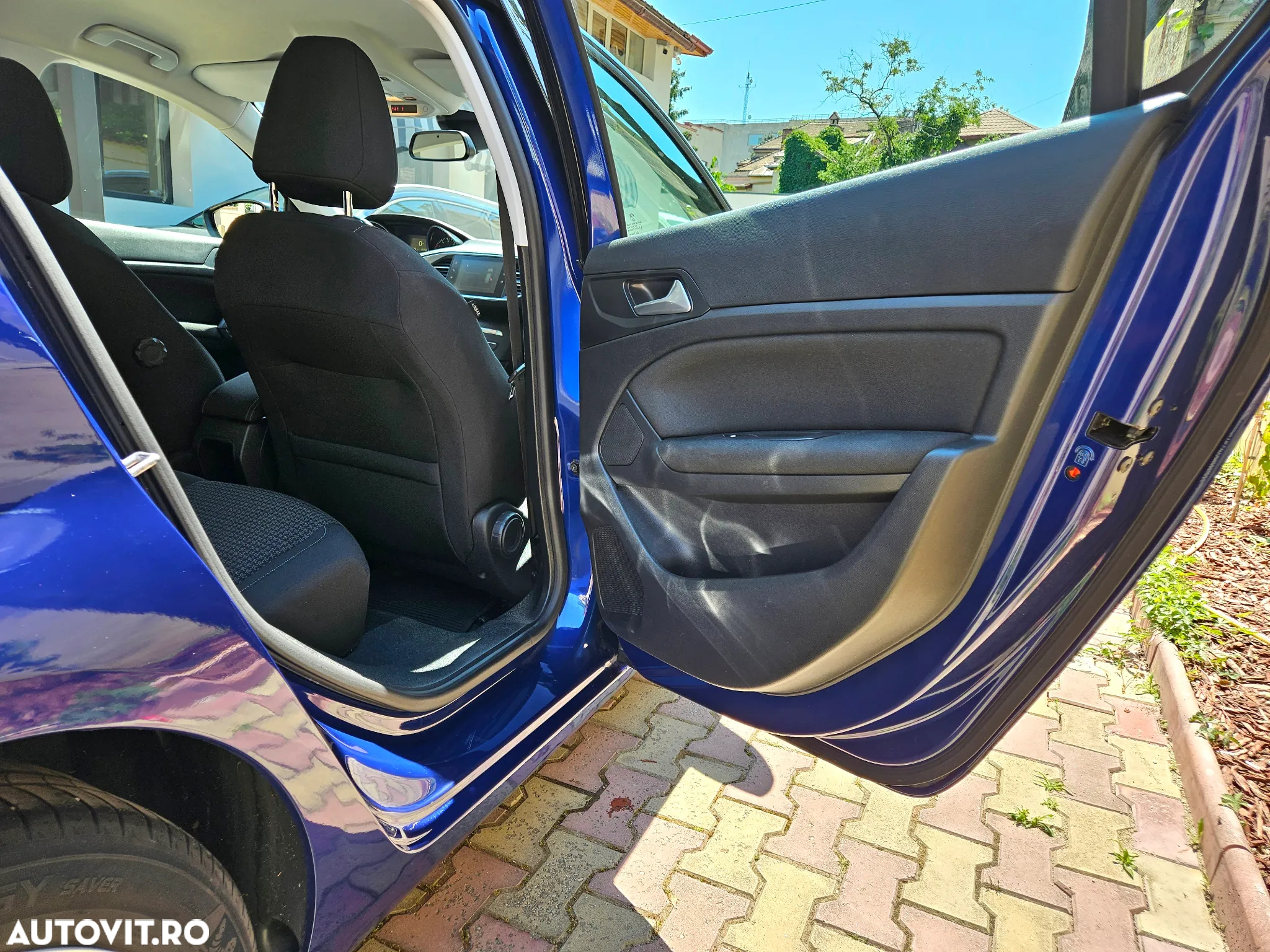 Peugeot 308 1.6 e-HDI FAP STT Active - 11