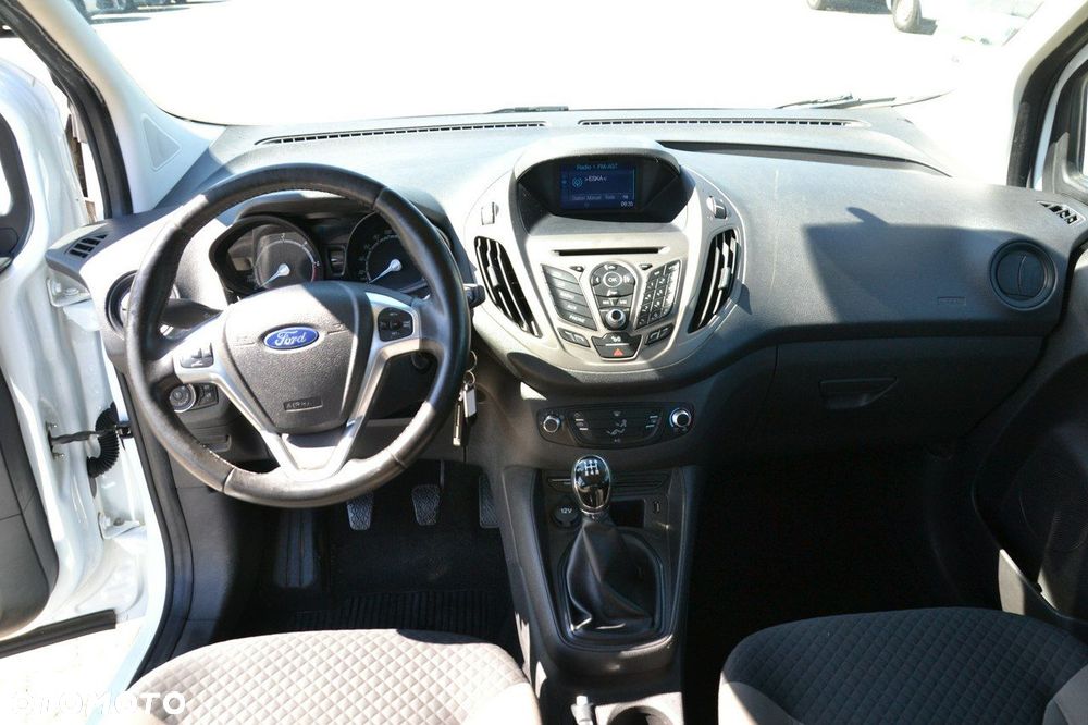 Ford Tourneo Courier - 16