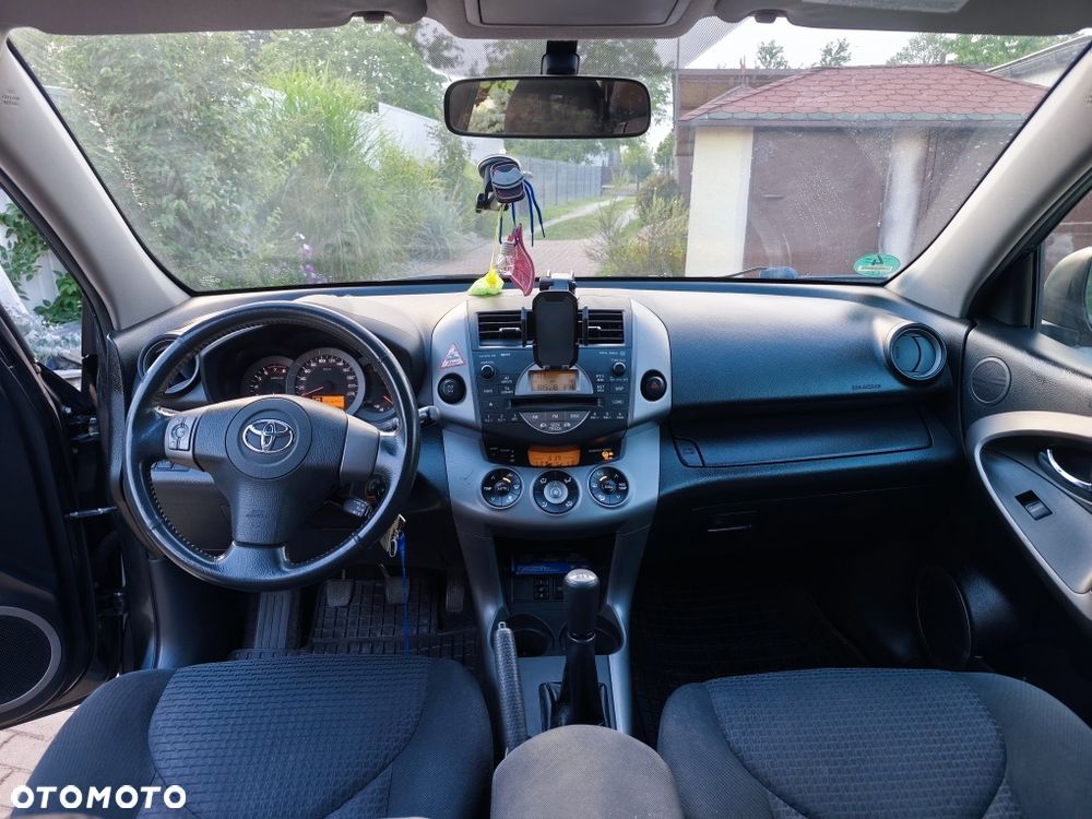 Toyota RAV4 - 3