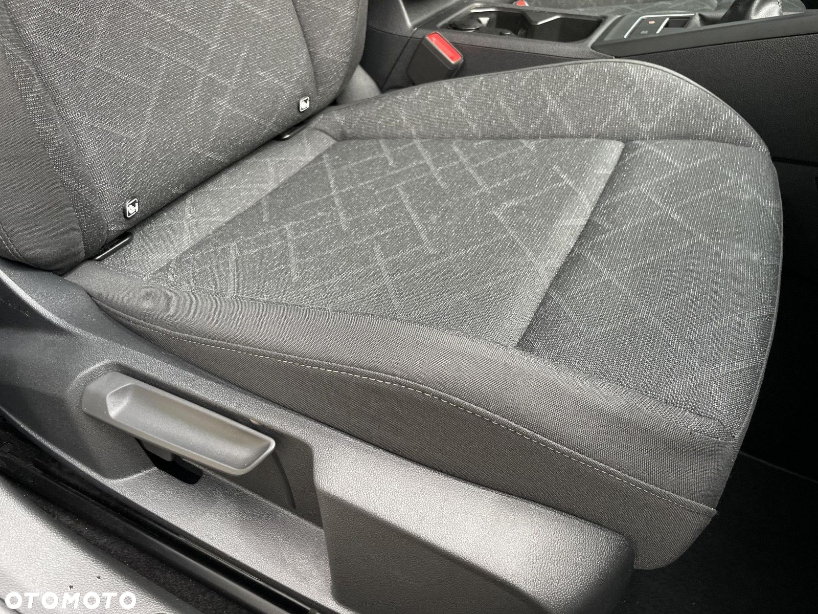 Volkswagen Golf VIII 2.0 TDI Life - 24