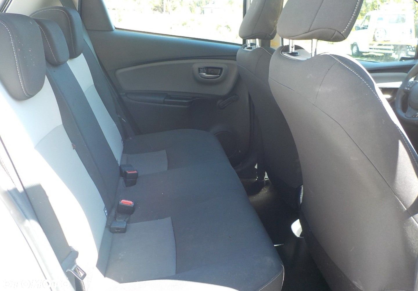 Toyota Yaris - 16