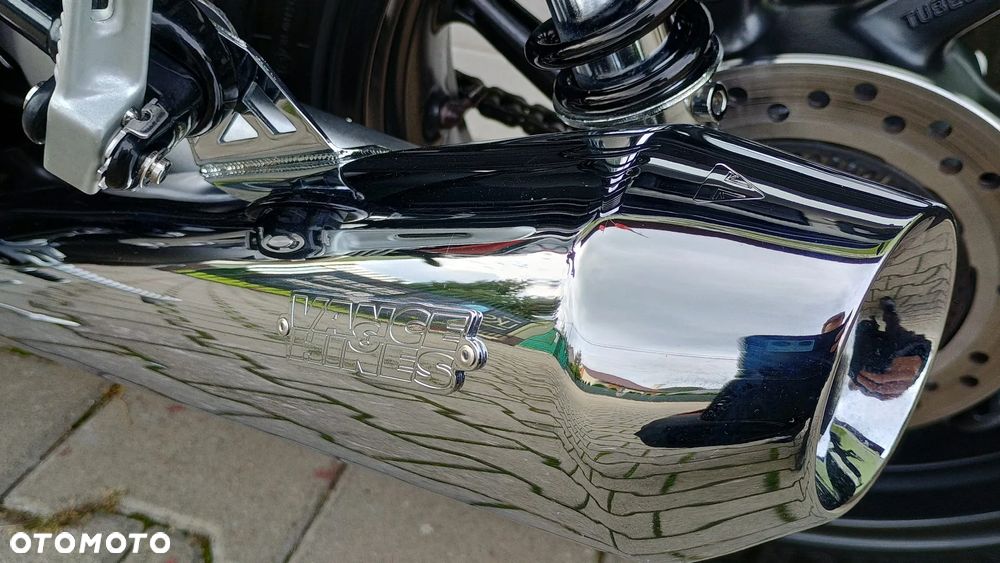 Triumph Speed Twin - 18