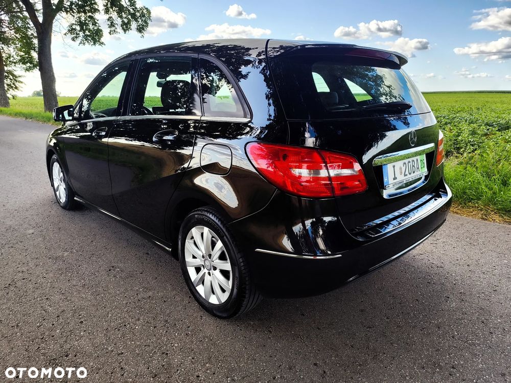 Mercedes-Benz Klasa B 180 BlueEFFICIENCY Edition 1 - 3