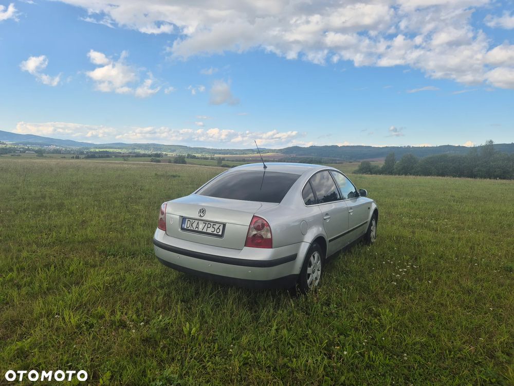 Volkswagen Passat 1.6 Exclusive - 5