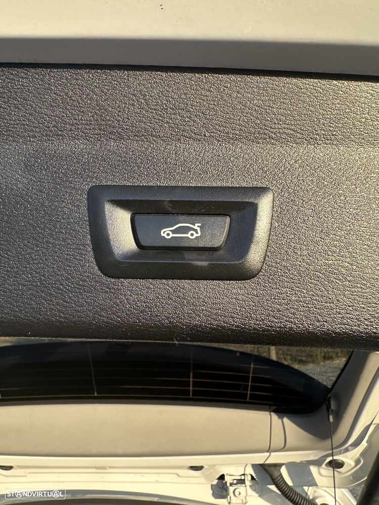 BMW X1 16 d sDrive Auto Line Sport - 14
