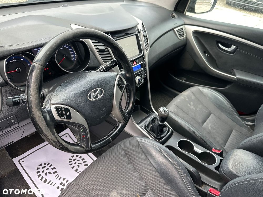 Hyundai i30 1.6 CRDi Comfort - 12