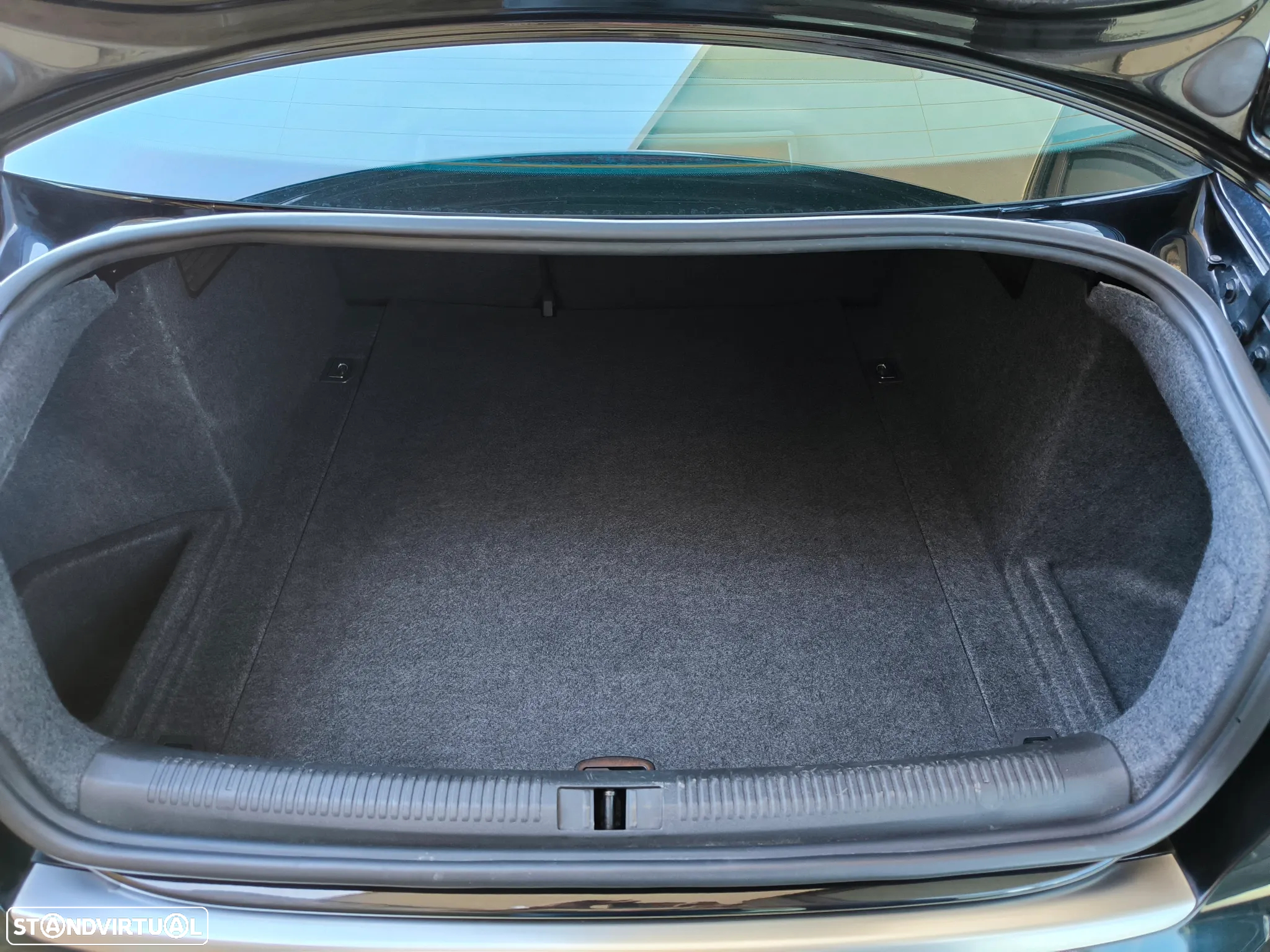 Audi A4 2.0 TDI Advance - 41