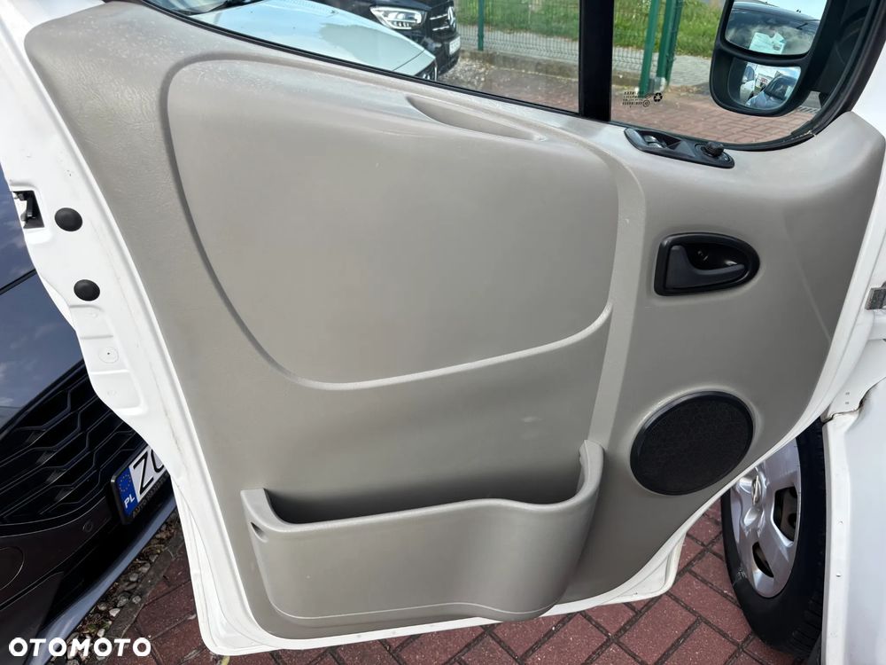 Opel VIVARO - 19
