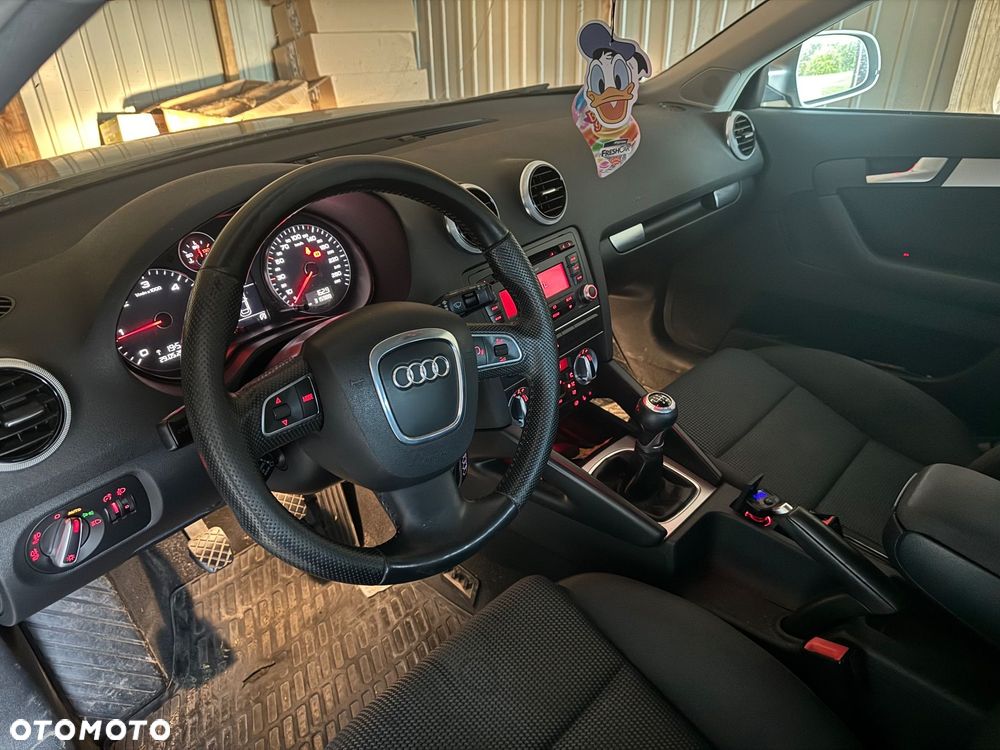 Audi A3 Sportback 2.0 TDI DPF Ambiente - 13