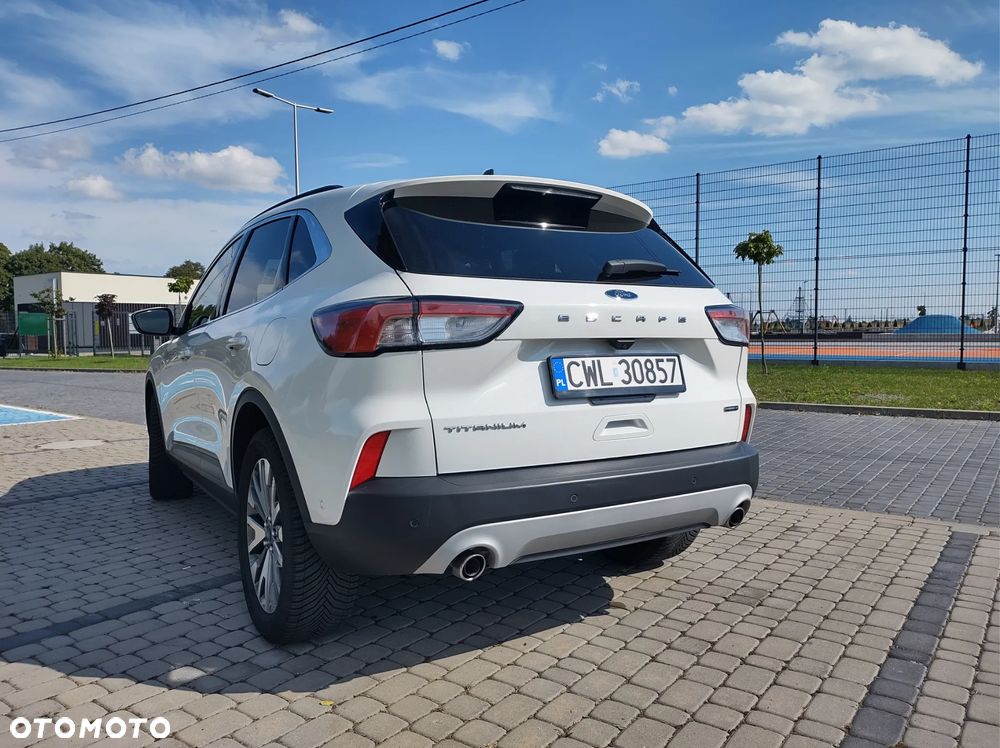 Ford Kuga 2.5 Duratec FHEV 4x4 TITANIUM - 9