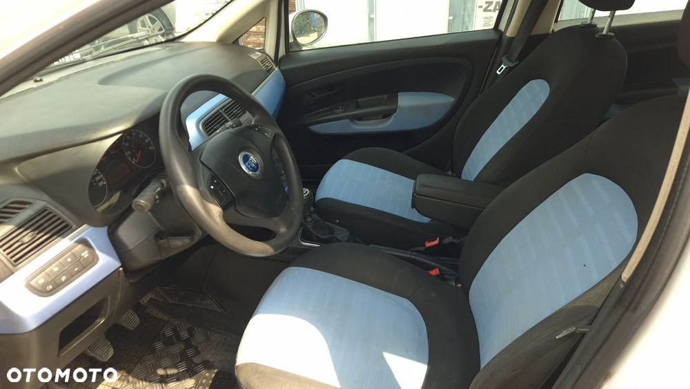 Fiat Grande Punto - 6