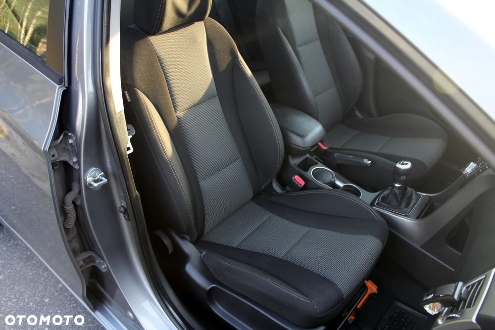Hyundai i30 1.6 Trend - 24