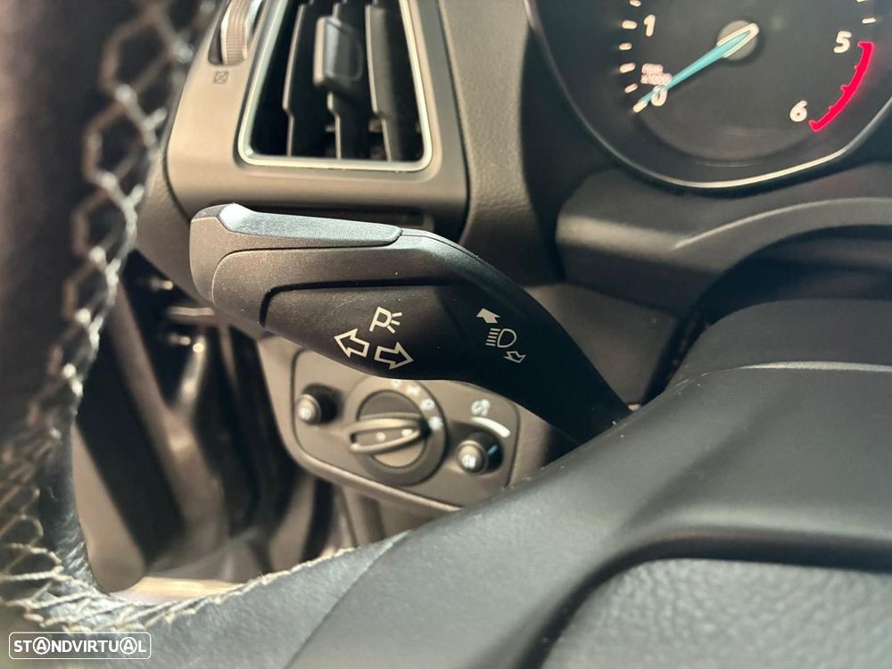 Ford Kuga 1.5 TDCi EcoBlue ST-Line - 22