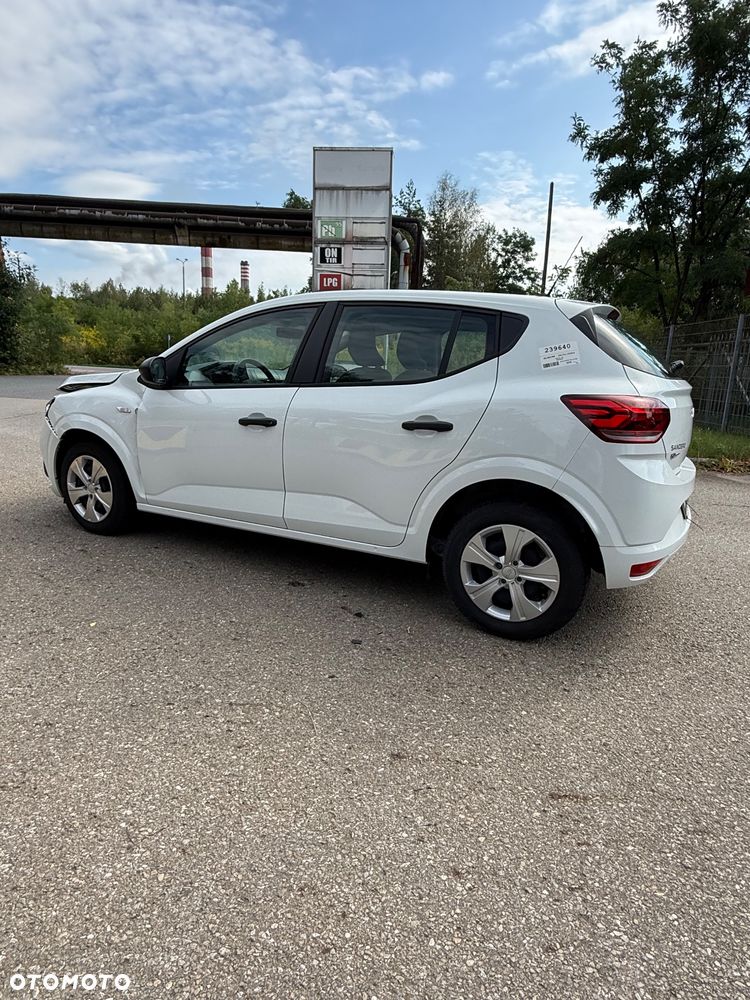 Dacia Sandero - 13