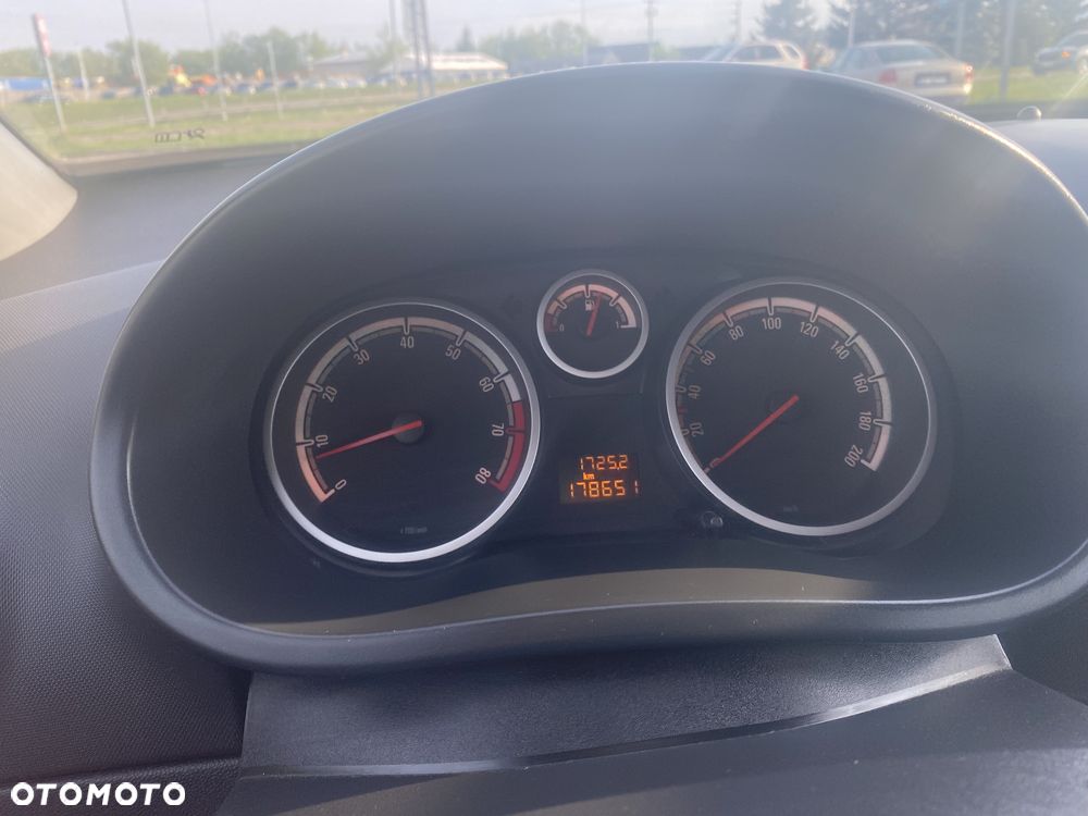Opel Corsa 1.2 16V Enjoy - 12