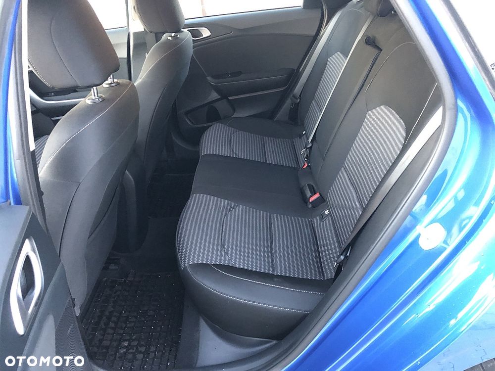 Kia Ceed 1.5 T-GDI L Business Line DCT - 9