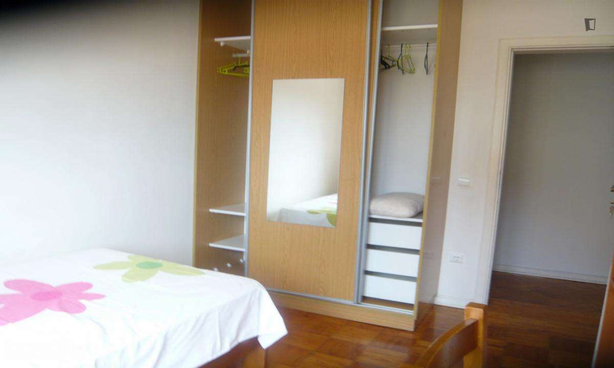 Quarto - localizado em Montes Claros Coimbra - Grande imagem: 3/24