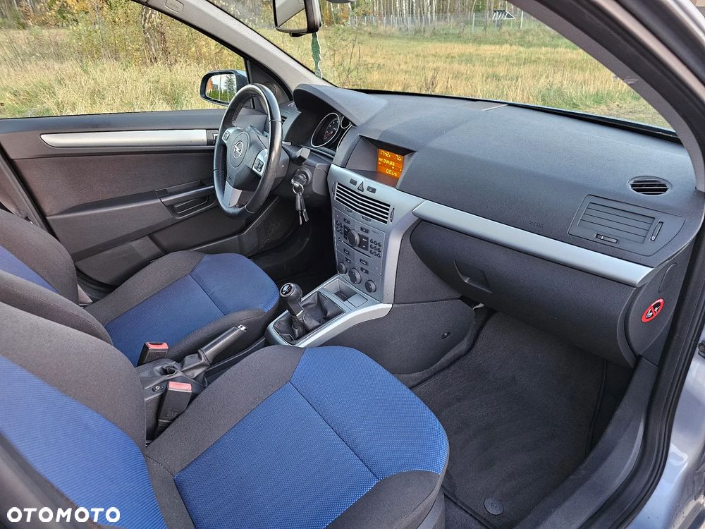 Opel Astra 1.6 Caravan Cosmo - 9