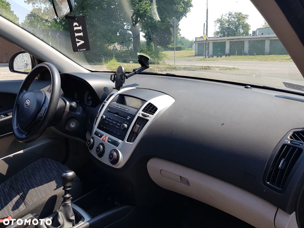 Kia Ceed 1.4 Comfort + - 6
