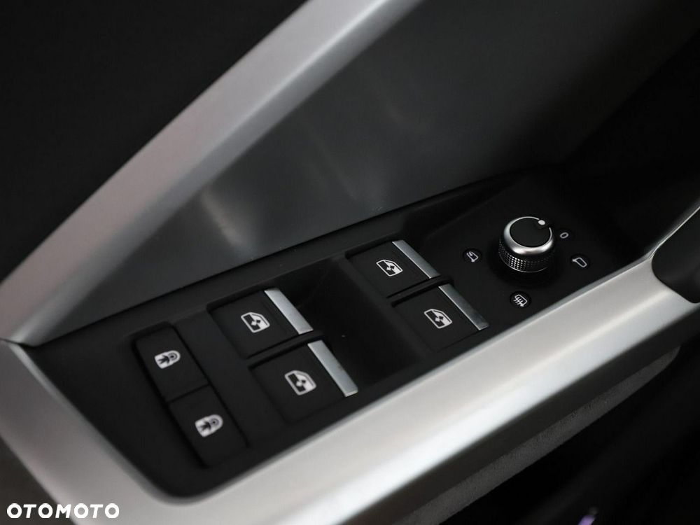 Audi Q3 40 TFSI Quattro S tronic S line - 35